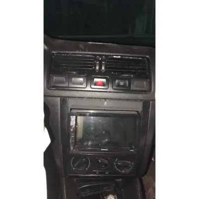 Volkswagen Bora 2001 model ön göğüs ızgaraları