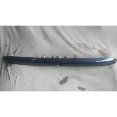 3b0827574a Volkswagen Passat 1997-2000 B5 kasa arka bagaj açma kolu arka bagaj çıtası arka plaka üstü çıta arka plakalık aydınlatma lambalarının bağlandığı çıta çıkma orijinal