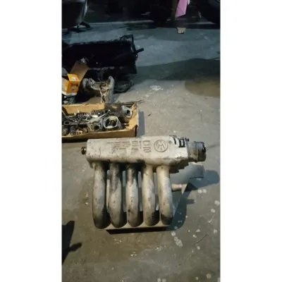 Volkswagen Transporter T4 2.4 tdı 5 silindir çıkma orjinal emme manifoldu