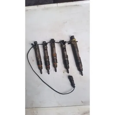 Volkswagen volt LT 35 2.5 TDI çıkma orjinal enjektör