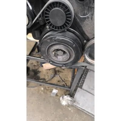 Volkswagen Transporter T4 2.4 kırank kasnağı 