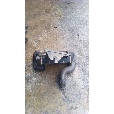 Volkswagen Transporter T4 2.5 çıkma orjinal intercool radyatörü