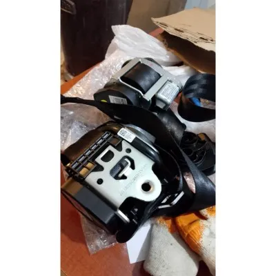 PASSAT CC   Emniyet kemeri 