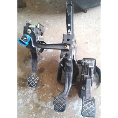 2005 model çıkma orjinal manuel pedal seti