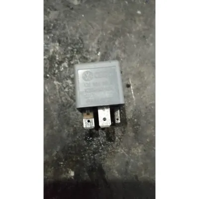 1j0906381A Volkswagen Transporter 109 role