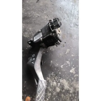 Volkswagen Transporter T5 1.9 gaz pedalı 7H1 721 503