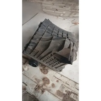 Volkswagen volt LT 35 hava filtre kutusu çıkma orijinal