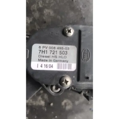 Volkswagen Transporter T5 1.9 gaz pedalı 7H1 721 503