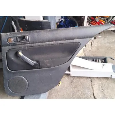  çıkma orjinal sağ arka kapı döşemesi 1j4868116