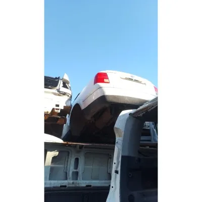 Volkswagen Passat B5 çıkma orjinal arka tampon