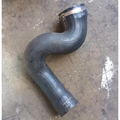  1.8T çıkma orjinal üst radyatör borusu