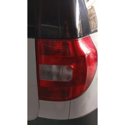 2011 Skoda yeti çıkma orjinal sağ stop