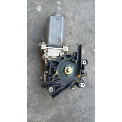 Polo hatchback 98 model sol cam motoru