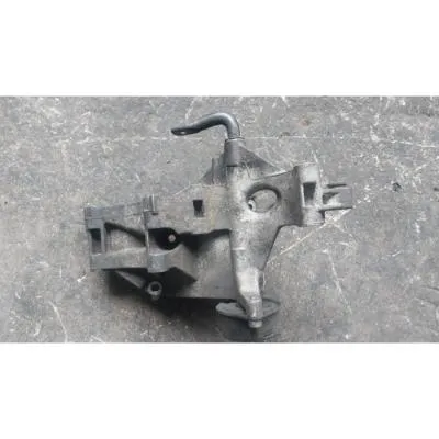 028903143AB 1.9 TDI klimalı tip şarj dinamo bağlantı gergili kulak braketi