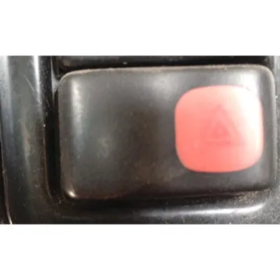 1998 model Polo hatchback çıkma orijinal 4'lü flaşör düğmesi