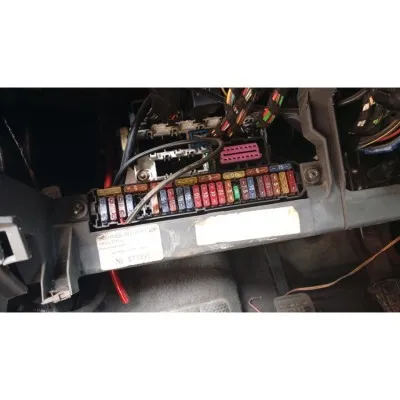 1998 model Polo hatchback çıkma orijinal sigorta