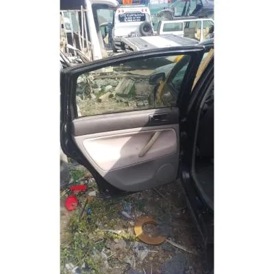 Volkswagen çıkma orjinal sol arka kapı