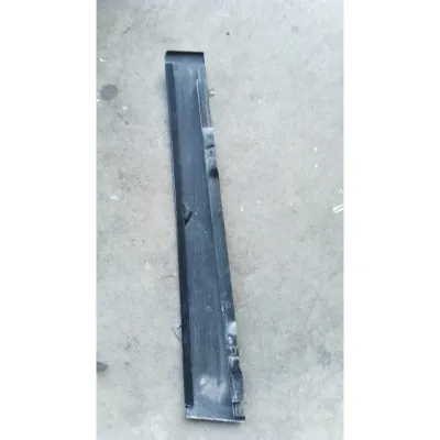 2007 model Volkswagen Caddy sol ön kapı direk sacı çıkma orjinal