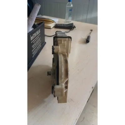 Volkswagen Bora çıkma orjinal sol ön cam motoru 101430203