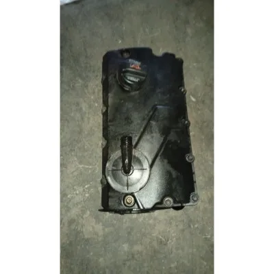 Volkswagen Caddy 1.9 külbülatör kapağı çıkma ucunu aç