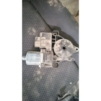 VW POLO 6R0 SAĞ ARKA CAM MOTORU BEYNİ 6R0959812D