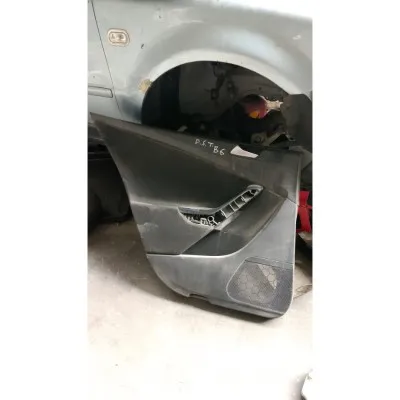 Passat B6 sol arka kapı döşemesi