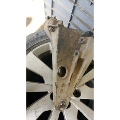 7h0199370a Volkswagen Transporter T5 1.9 axb motor arka motor kulağı