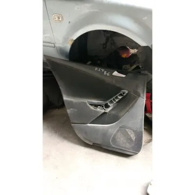 Passat B6 sol arka kapı döşemesi çıkma orjinal 2006-2010