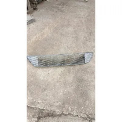 2014 Seat Toledo ön tampon ızgarası