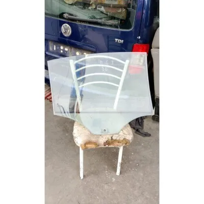 Volkswagen Passat B6 sol arka cam