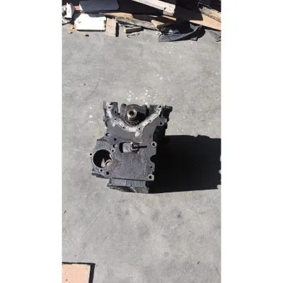 Volkswagen Transporter T5 1.9 tdi 105'lik yarım motor axb kodlu 