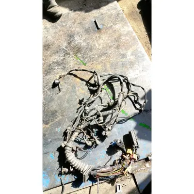 Volkswagen Passat 1.8 motor elektrik tesisatı otomatik arabadan sökme