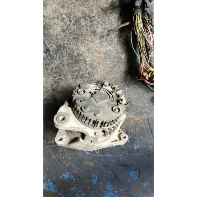 Audi A4 A6 superb  şarj dinamosu