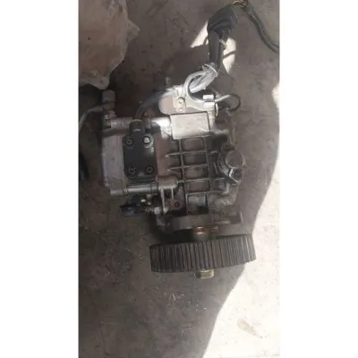 Polo 1.9D çıkma mazot pompası 028130082a