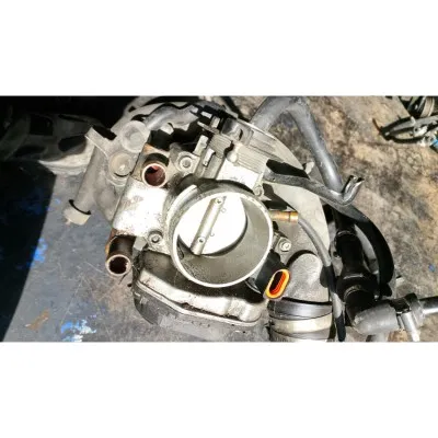 Volkswagen 1.8 Passat ADR emme manifoldu ve gaz kelebeki