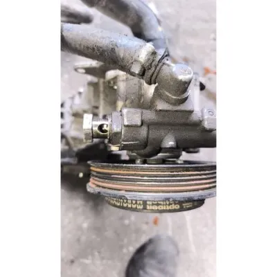 Audi A4 1.8 ADR motor direksiyon pompa katmağı