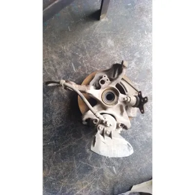 95-98 model Volkswagen Polo sağ ön taşıyıcı çıkma orjinal