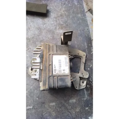 97-01 model Volkswagen Polo classıc 1.6 motor beyni çıkma orjinal 032906030 AG