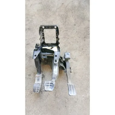 2001 Polo classic debriyaj pedalı   2001 Polo classic fren pedalı  2001 Polo classic gaz pedalı