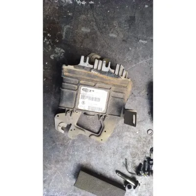 97-01 model Volkswagen Polo classıc 1.6 motor beyni çıkma orjinal 032906030 AG