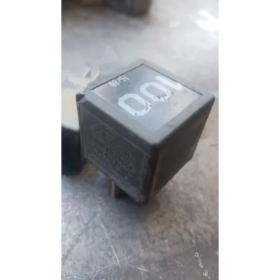 Volkswagen Polo classic 100 numaralı role 7m0951253a