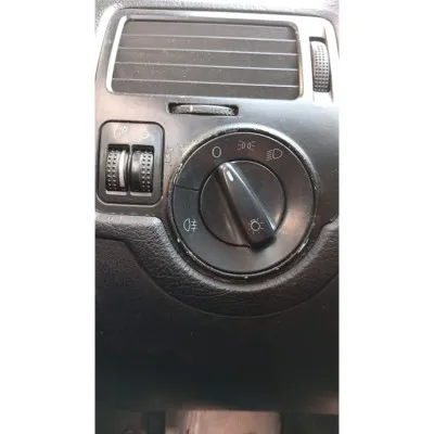 Volkswagen Bora 1998-2000 model çıkma orjinal far anahtarı