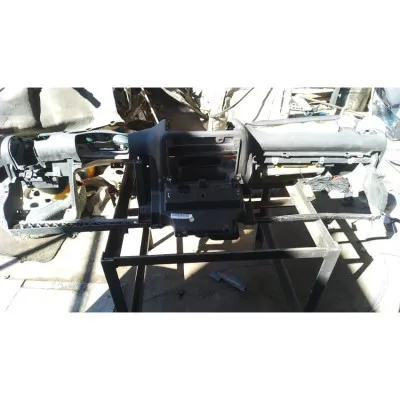 97-01 model Volkswagen Polo classıc ön göğüs çıkma orjinal