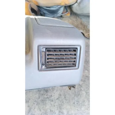 Volkswagen Transporter T4 sağ ön üfleme ızgarası çıkma orjinal