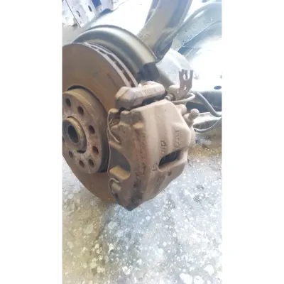 Volkswagen Passat B5.5 sol ön fren merkezi çıkma orjinal