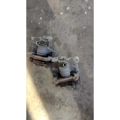 Passat B5.5. Arka fren merkezi