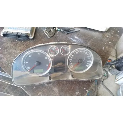 01-05 model Volkswagen Passat B5.5 1.9 tdı çıkma orjinal gösterge paneli 3B0920849A
