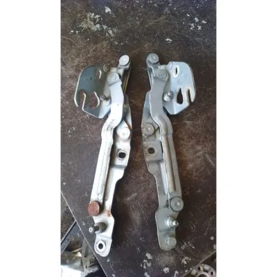 01-05 model Volkswagen Passat B5.5 arka bagaj menteşesi çıkma orjinal