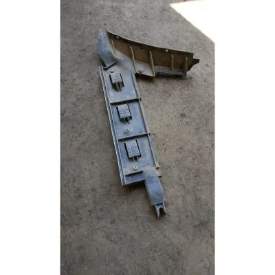 Passat B5.5 sağ arka tampon braketi 3B5307695 C