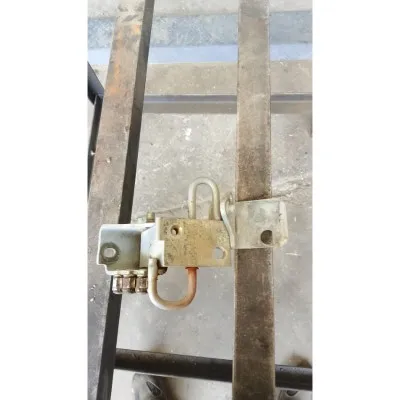 Passat B5.5 sol ön kapı menteşesi